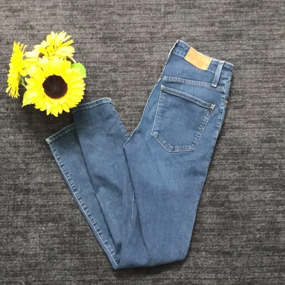 Madewell Curvy High Rise Skinny Jeans - Picture 2 of 5